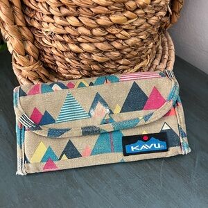 Kavu wallet 
Geometric shapes.